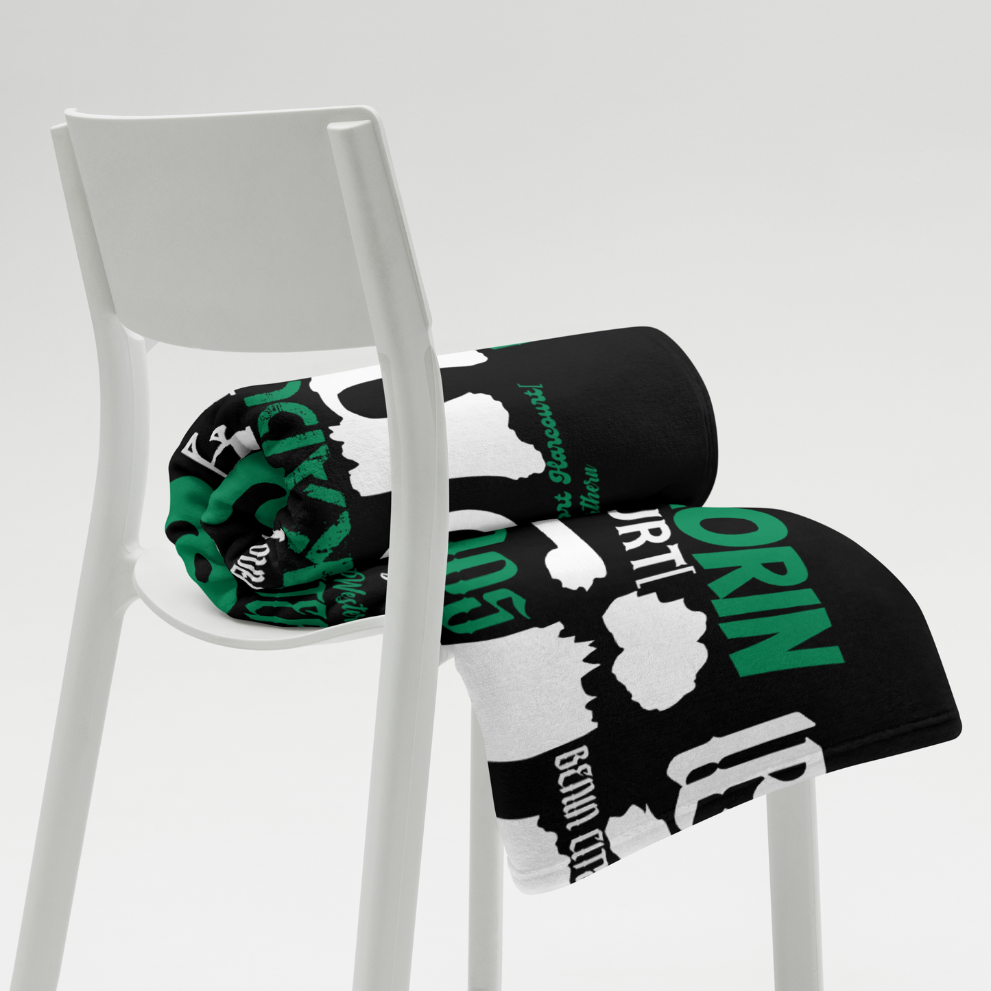 The Giants Of Africa - PROUD AFRICAN - Throw Blanket